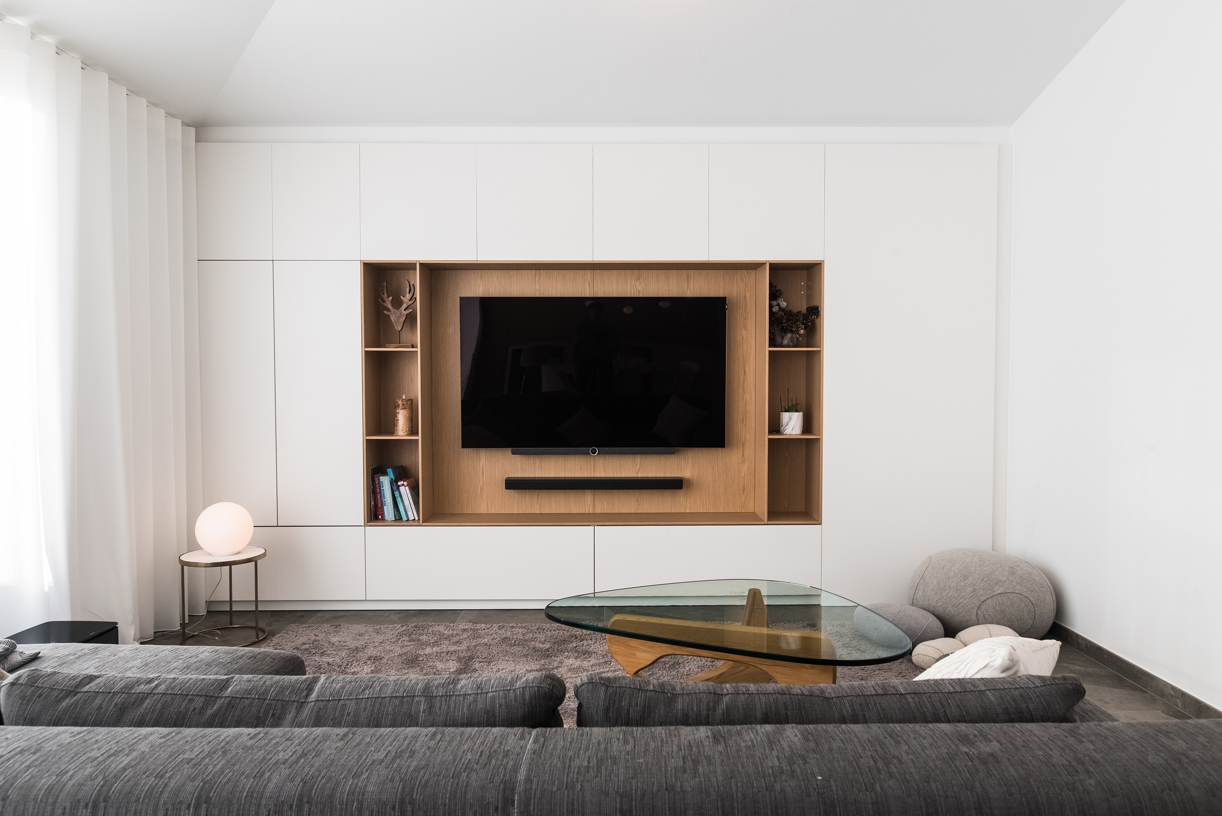 Meuble tv sur mesure design penthouse luxembourg