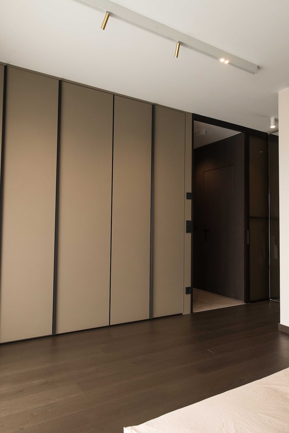Photo qui représente un dressing réalisé sur-mesure